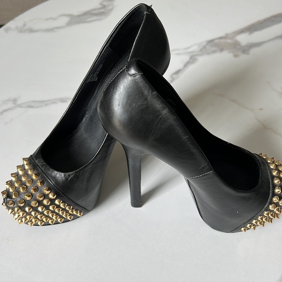 Gold spike stilettos - Picture 3 of 4